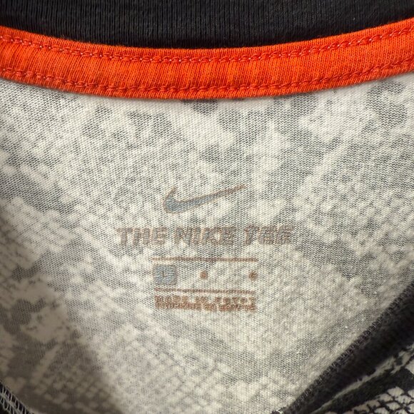 Nike Sportswear Snake Skin Design T-Shirt Size Large - Picture 4 of 8
